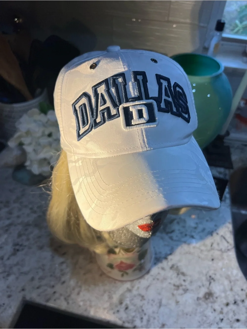 Embroidered White Dallas Cowboys Cap with Navy Logo EXCELLENT condition